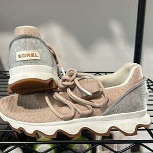 Sorel Women’s 7.5 Kinetic Sneaker